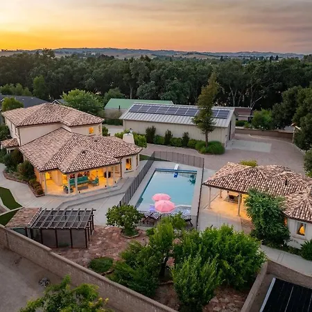 Villa Allegria Luxury Retreat